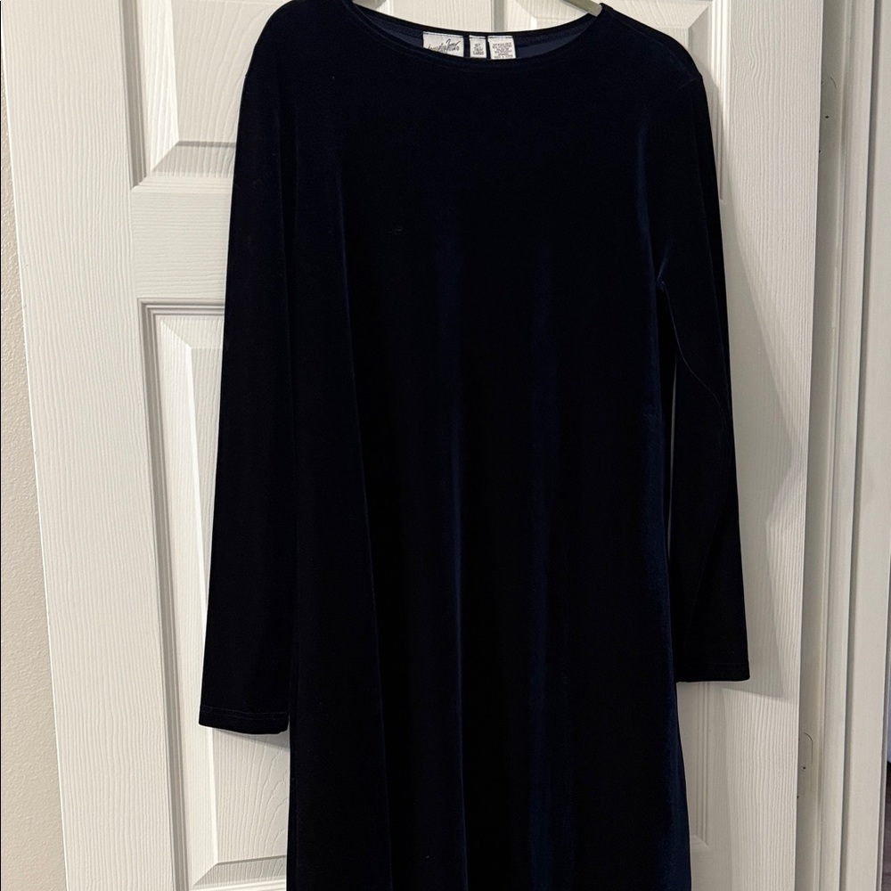 Elegant Black Velvet Dress